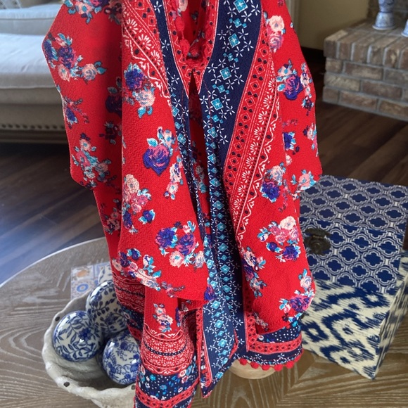 NWOT! Ruffled & Pom Pom Trim Floral Spaghetti Strap Sleeveless Tank Top Blouse - Picture 6 of 10